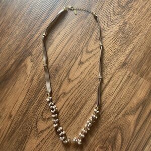 Ann Taylor Factory Women’s Bead Necklace